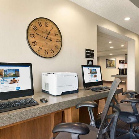 Hampton Inn Appleton-Fox River Mall Area Bagian luar foto