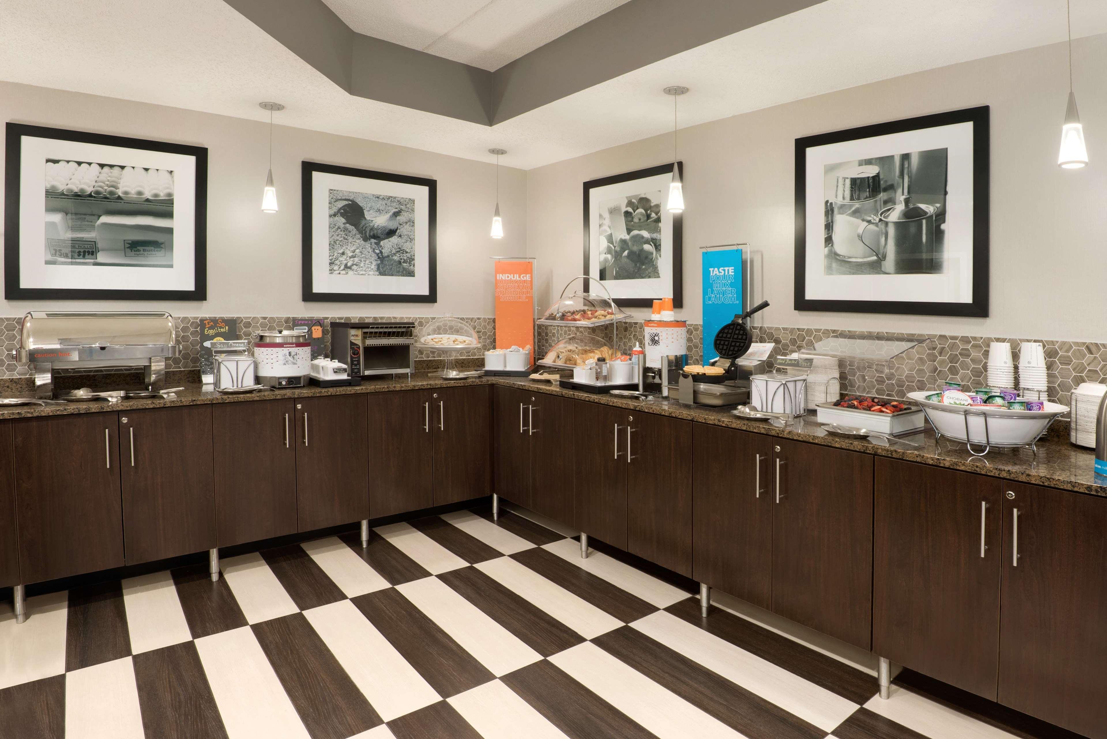 Hampton Inn Appleton-Fox River Mall Area Bagian luar foto