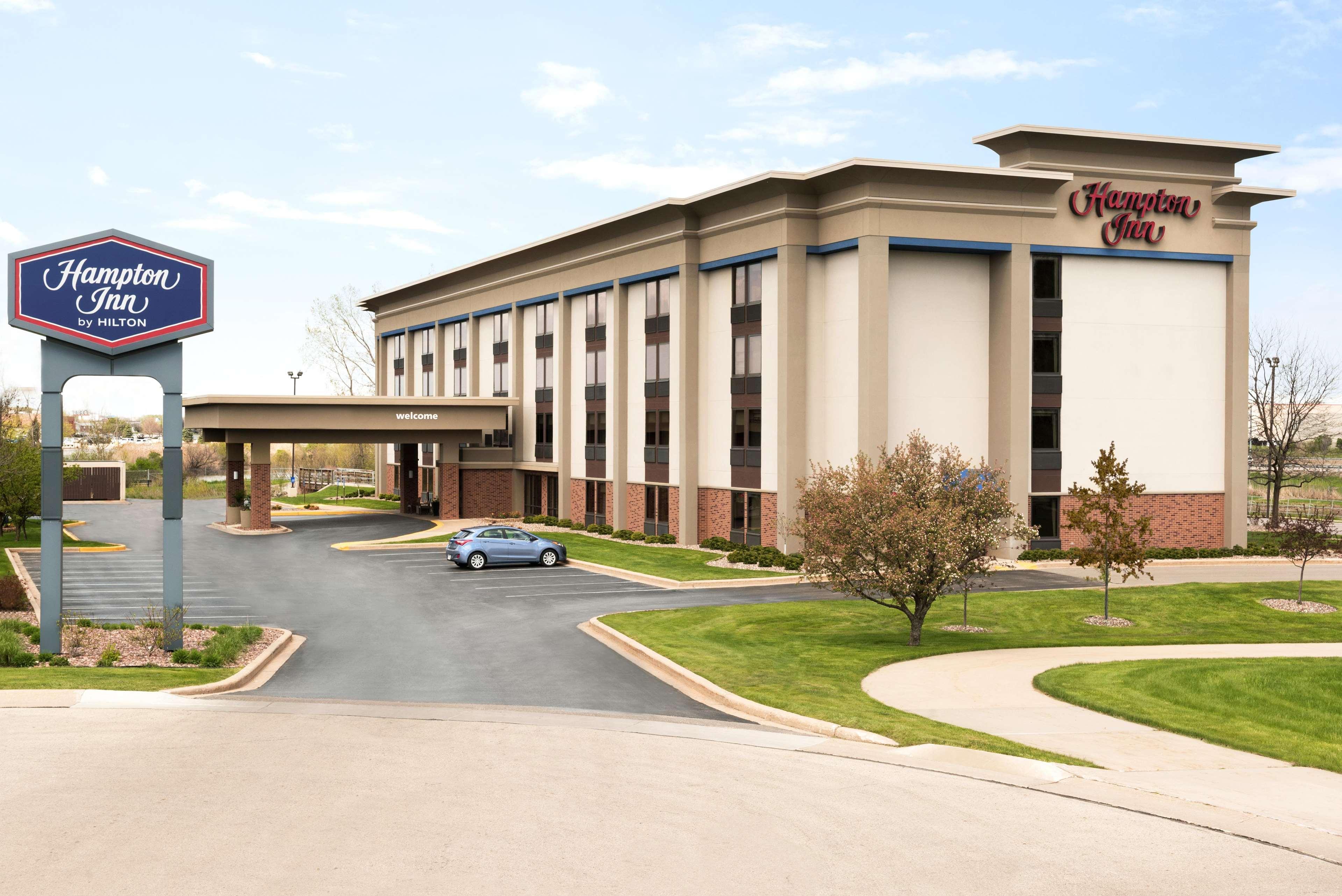 Hampton Inn Appleton-Fox River Mall Area Bagian luar foto