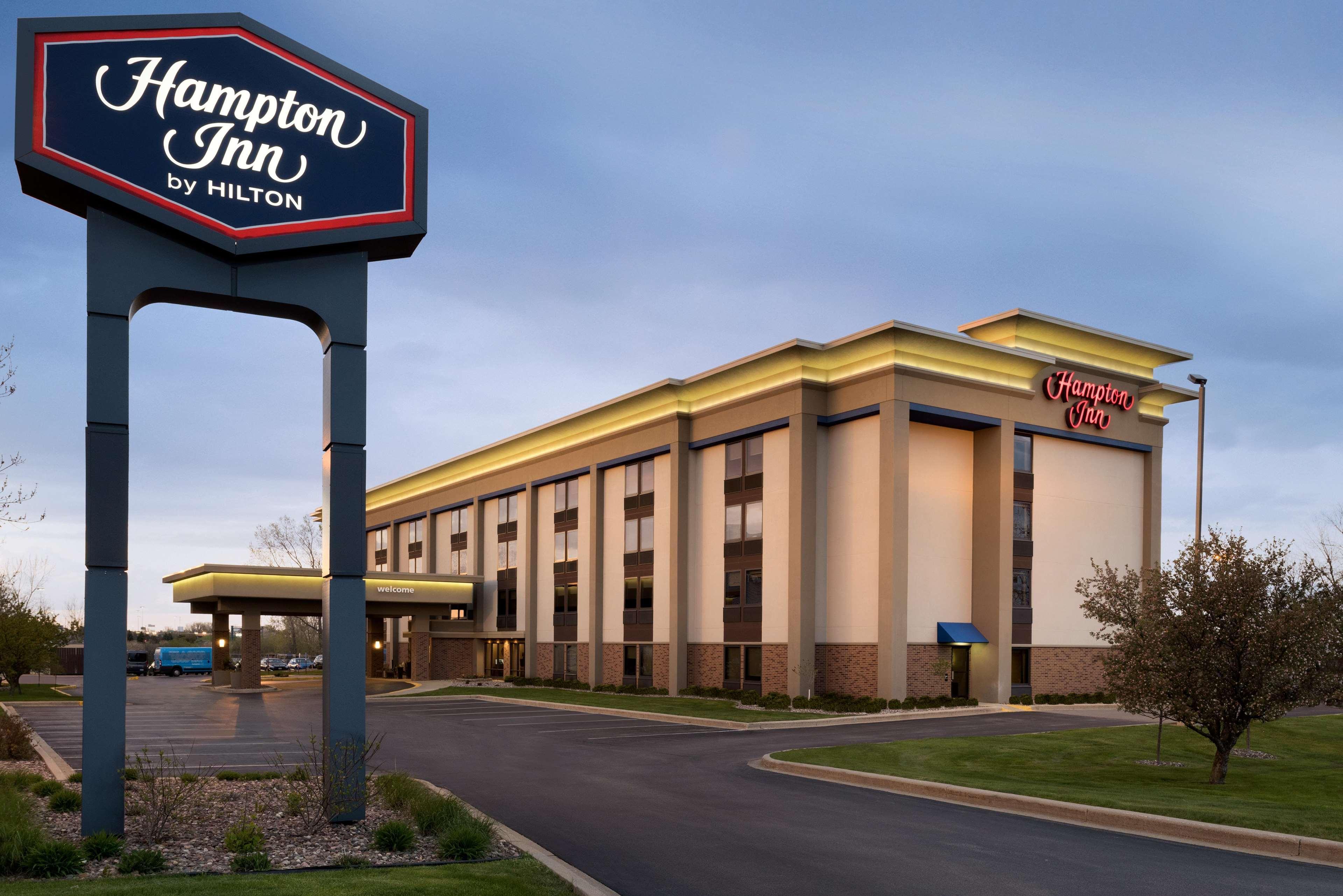 Hampton Inn Appleton-Fox River Mall Area Bagian luar foto