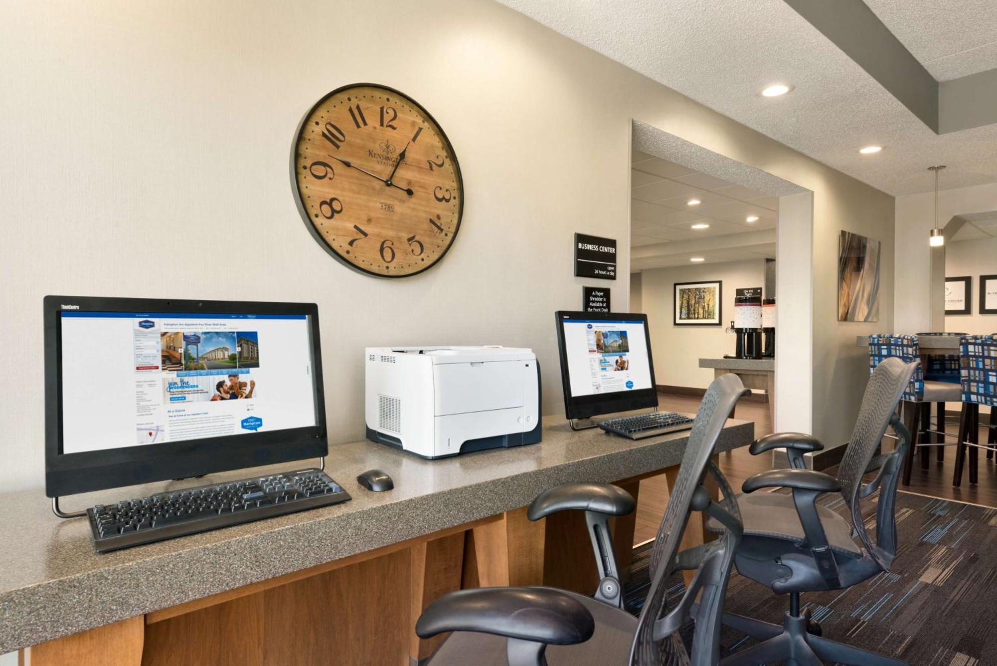 Hampton Inn Appleton-Fox River Mall Area Bagian luar foto