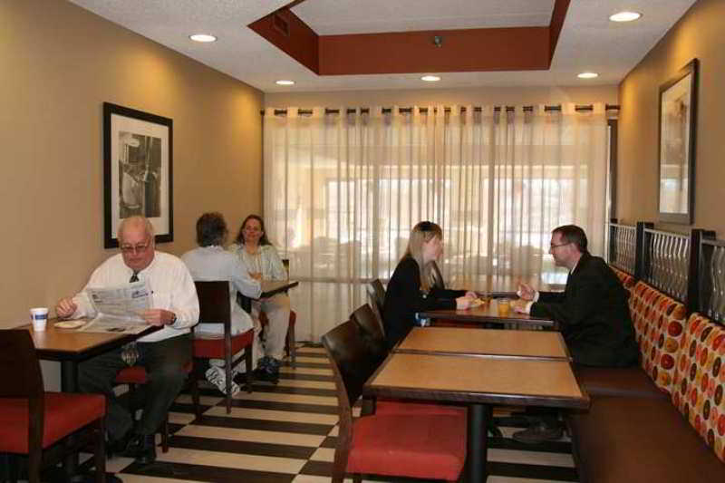 Hampton Inn Appleton-Fox River Mall Area Restoran foto