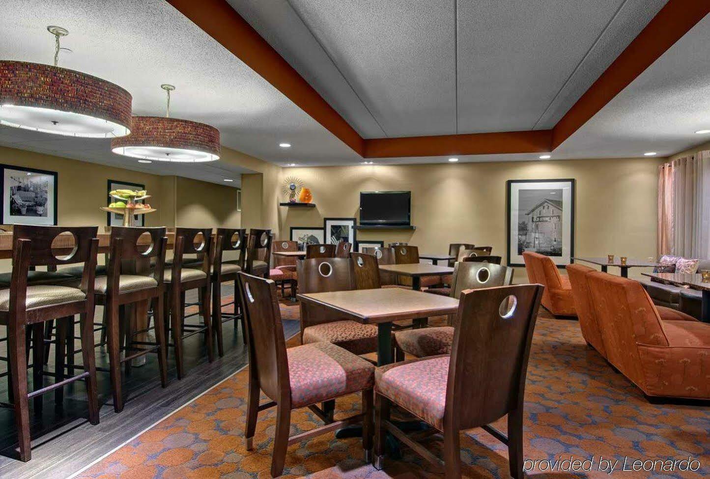 Hampton Inn Appleton-Fox River Mall Area Bagian luar foto