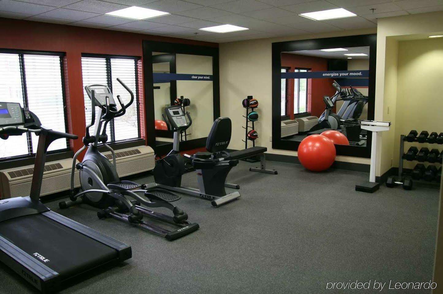 Hampton Inn Appleton-Fox River Mall Area Bagian luar foto