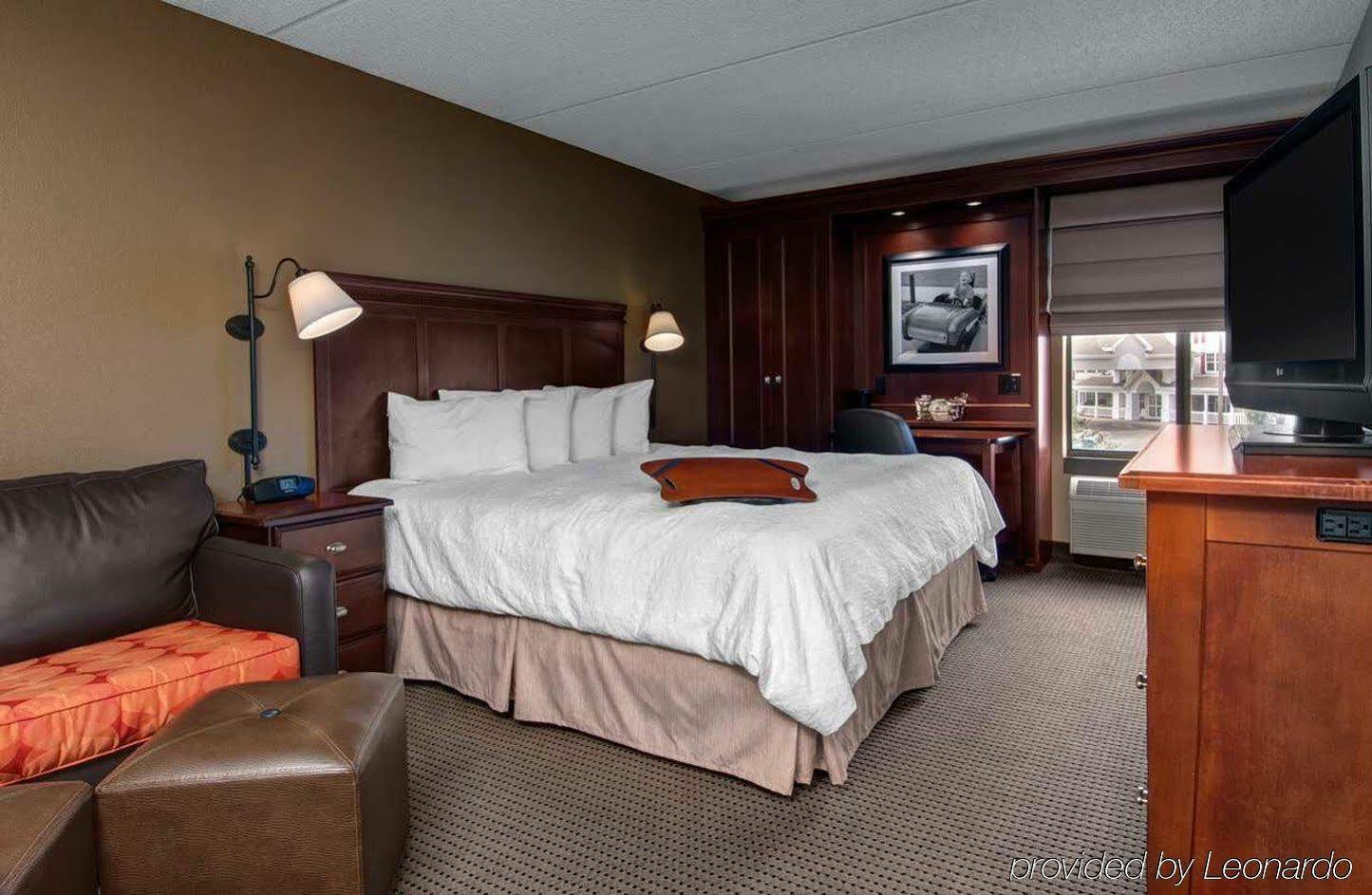 Hampton Inn Appleton-Fox River Mall Area Bagian luar foto